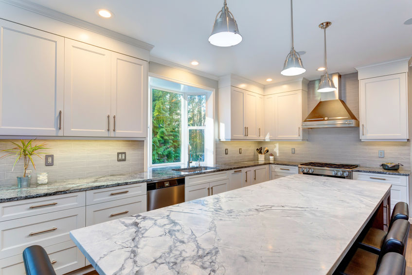 Should Kitchen Cabinets Go to Ceiling 